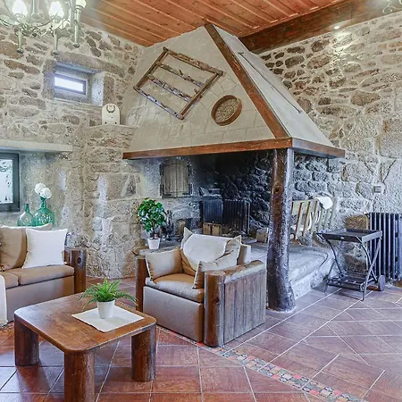 Willa Cozy Pool Stone House *